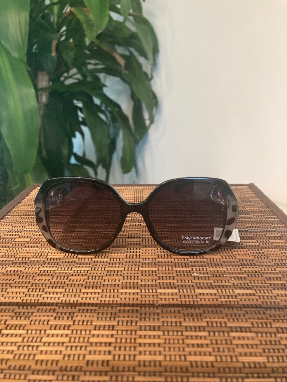 Oversized Round Chain-Link Temple Sunglasses (MP25543AP)
